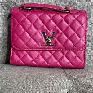 Mini hot pink purse